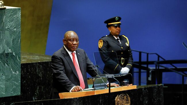 Президент ЮАР Сирил Рамафоса выступает на Генеральной Ассамблеи ООН. 23 сентября 2025 Президент ЮАР Сирил Рамафоса выступает на Генеральной Ассамблеи ООН. 23 сентября 2025