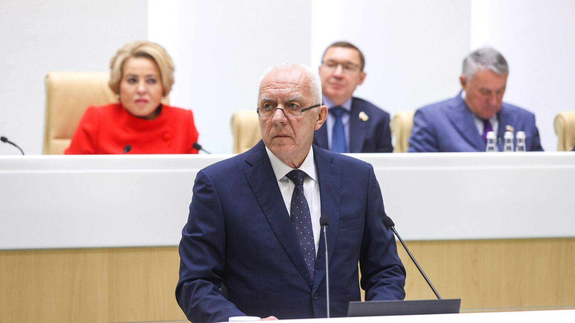 Выступление генерального прокурора РФ Александра Гуцана на заседании Совета Федерации РФ. 24 сентября 2025 - РИА Новости, 1920, 24.09.2025