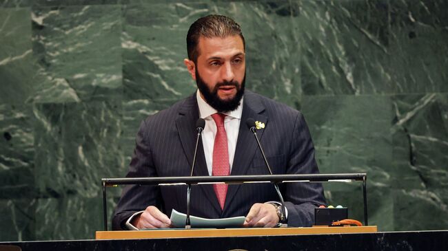 Президент переходного периода Сирии Ахмед аш-Шараа на заседании Генеральной ассамблеи ООН в Нью-Йорке. 24 сентября 2025