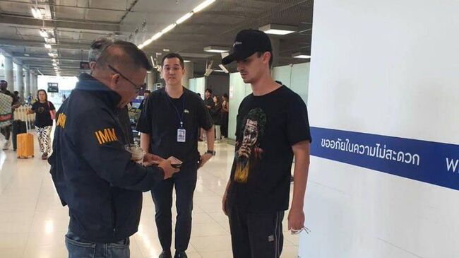 Задержание россиянина, попавшего в скандальный видеоролик, в аэропорту Суварнабхуми