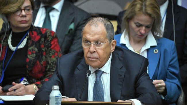 Министр иностранных дел России Сергей Лавров на заседании Совета министров иностранных дел Группы двадцати в рамках недели высокого уровня Генеральной Ассамблеи ООН в Нью-Йорке. 25 сентября 2025