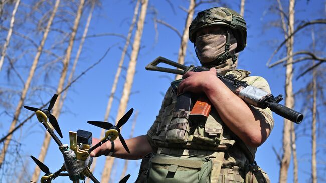 Российские дроноводы уничтожили пять пикапов ВСУ на подступах к Купянску