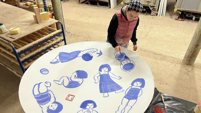 Нана Татишвили. Работа над тарелкой Нингё 1.52. Ликино-Дулево Нана Татишвили. Работа над тарелкой Нингё 1.52. Ликино-Дулево