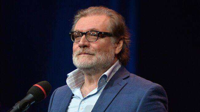 Актер Владимир Симонов Актер Владимир Симонов