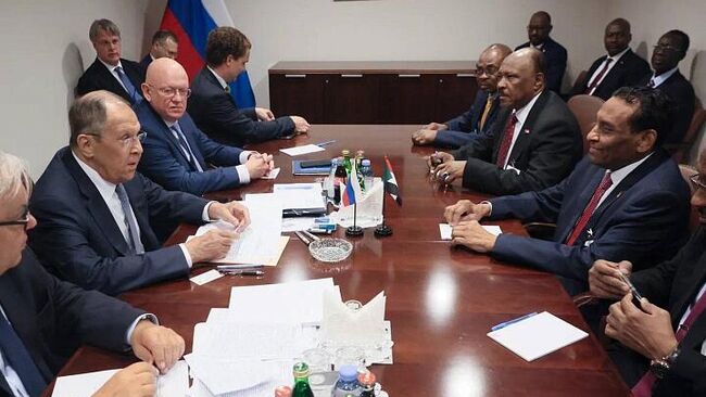 Переговоры главы МИД Росии и премьера Судана Сергея Лаврова и Камаля Идриса