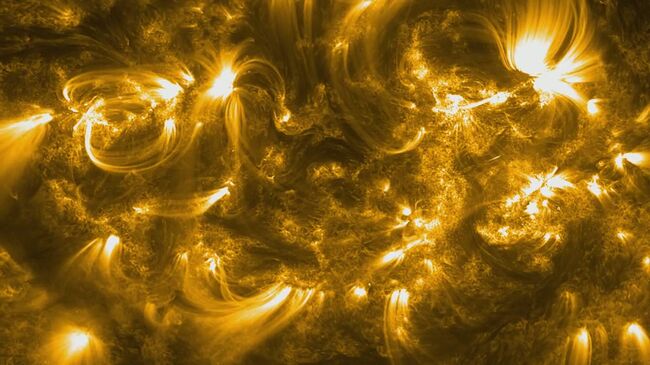 Вспышки на Солнце класса M