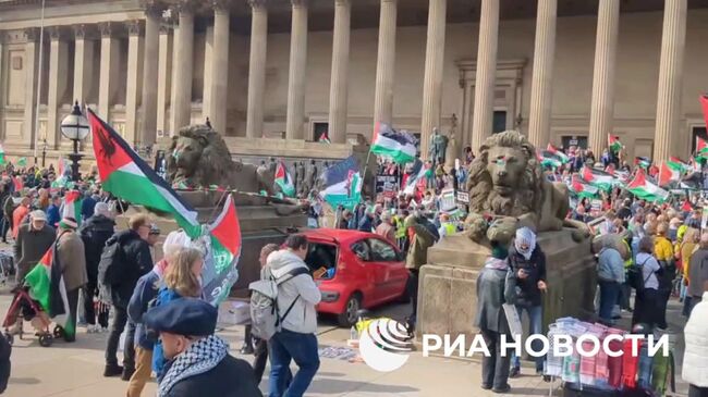 Демонстрация против конференции правящей партии лейбористов в центре Ливерпуля