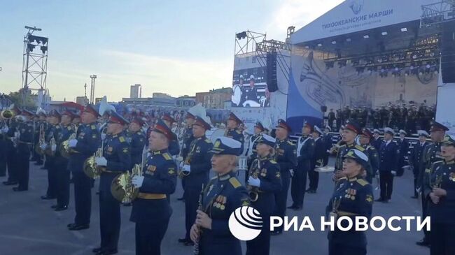 Гала-концерт первого фестиваля военных и духовых оркестров Тихоокеанские марши. Кадр видео Гала-концерт первого фестиваля военных и духовых оркестров Тихоокеанские марши. Кадр видео