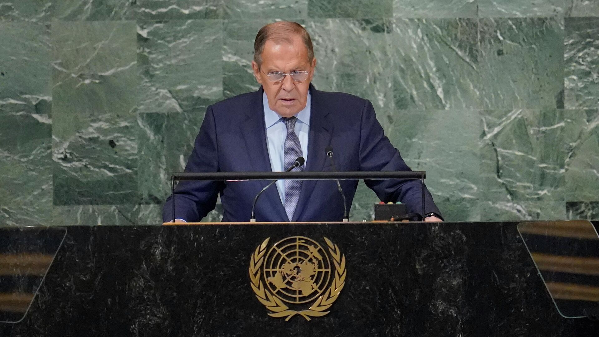 Министр иностранных дел России Сергей Лавров выступает на Генеральной Ассамблеи ООН