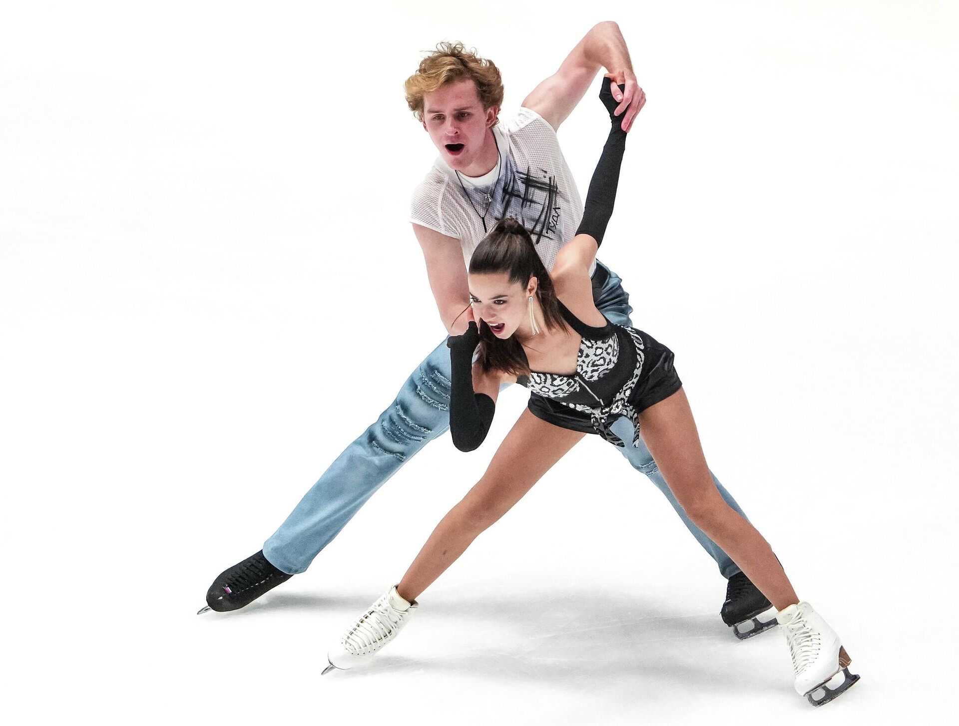 Анна Щербакова и Егор Гончаров Анна Щербакова и Егор Гончаров - РИА Новости, 1920, 27.09.2025