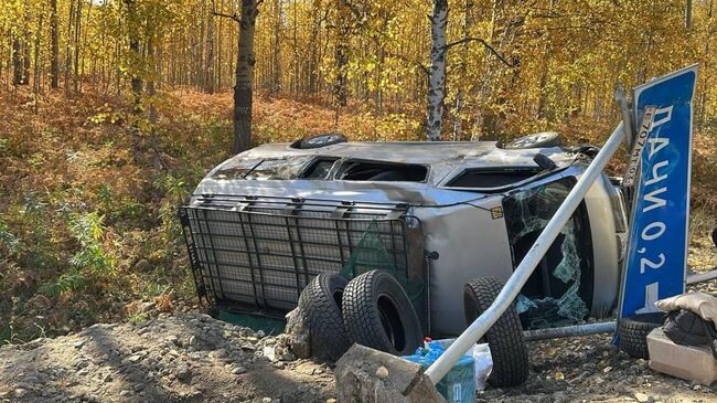 Водитель рейсового автомобиля совершил съезд в кювет в Бурятии