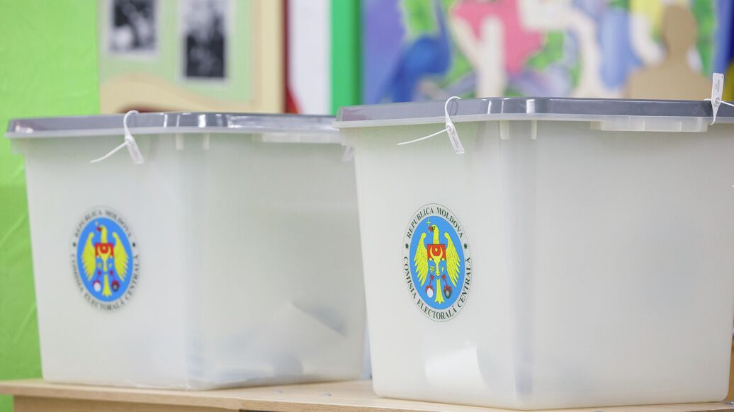 Брюссель финансово шантажировал избирателей в Молдавии, заявила Захарова