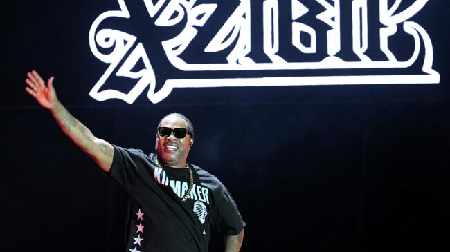 Американский рэпер, актер и телеведущий Xzibit выступает на фестивале Уличный драйв в олимпийском комплексе Лужники в Москве