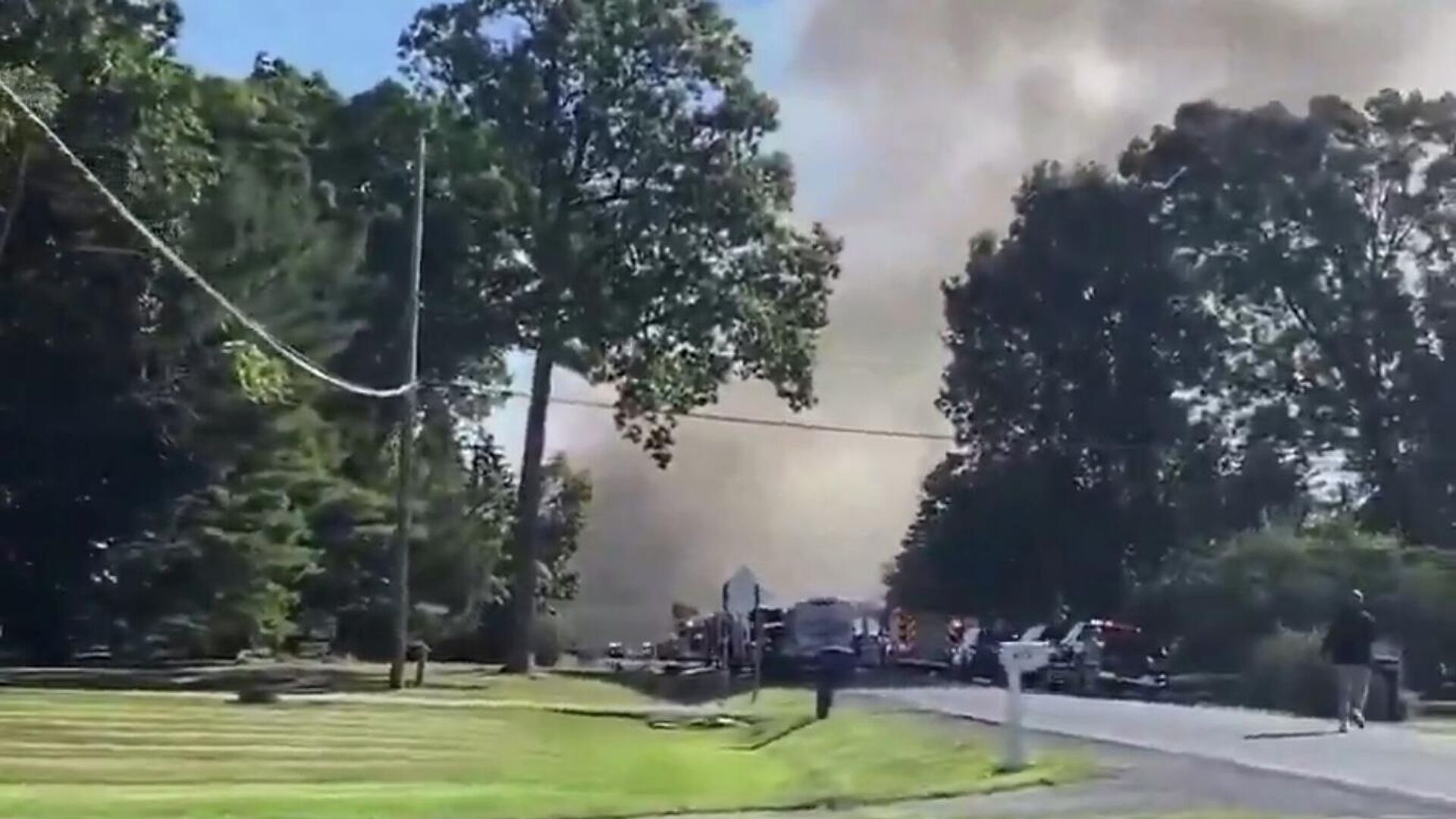 Дым на месте стрельбы в церкви штата Мичиган - РИА Новости, 1920, 29.09.2025