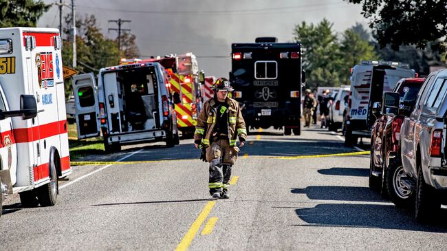 Экстренные службы на месте стрельбы в церкви мормонов в городе Гранд-Бланк, штат Мичиган