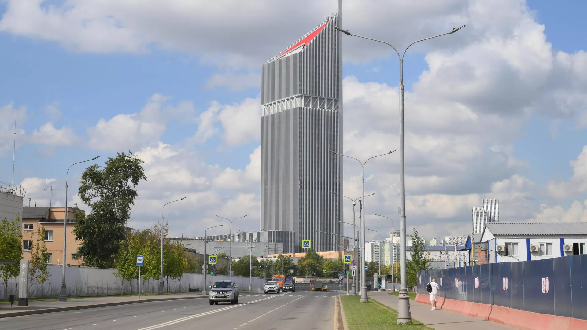 Здание Национального космического центра в Москве