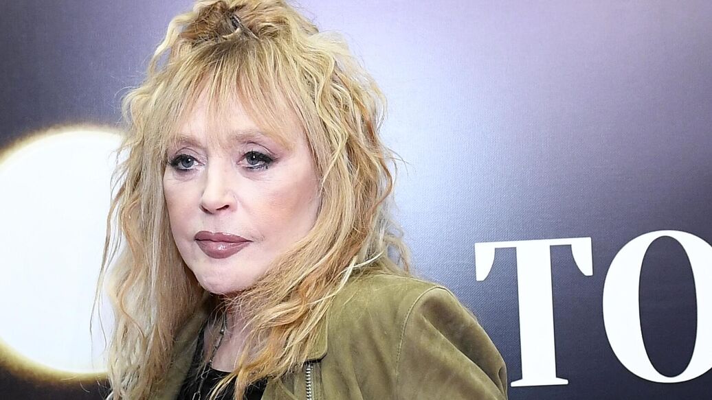 Суд отказался рассматривать иски к Пугачевой