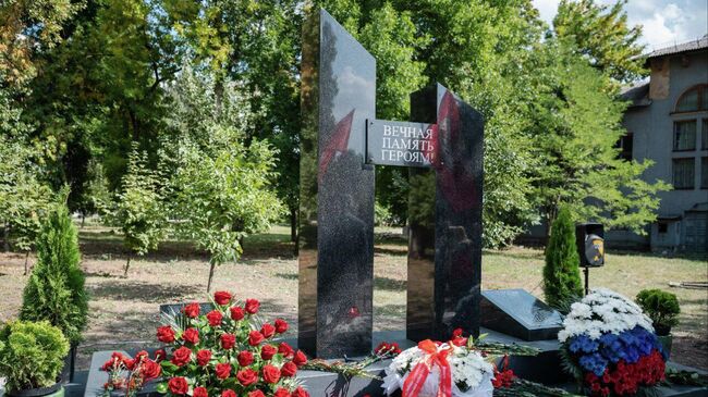 Мемориал погибшим студентам и сотрудникам Донбасской национальной академии строительства и архитектуры в Макеевке