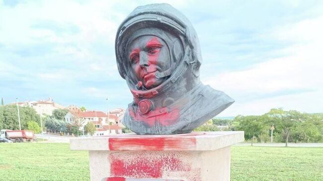 Памятник Гагарину в Хорватии