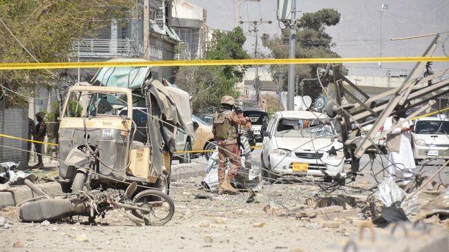 Место взрыва недалеко от штаб-квартиры пограничного корпуса в пакистанском городе Кветта