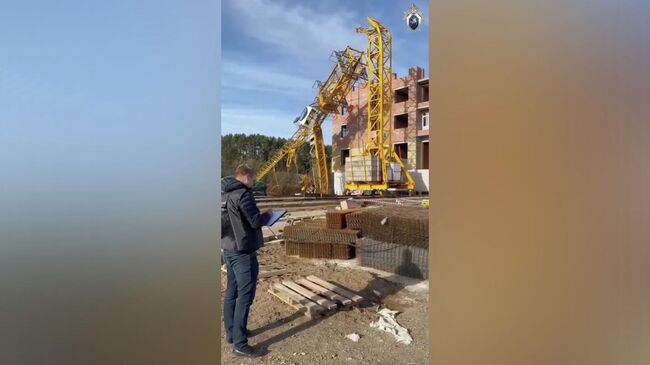 Место падения крана в Уфе