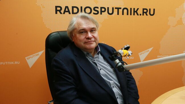 Телеведущий Аркадий Мамонтов Телеведущий Аркадий Мамонтов