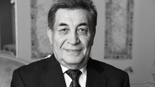 Народный артист Башкирской АССР Олег Ханов Народный артист Башкирской АССР Олег Ханов