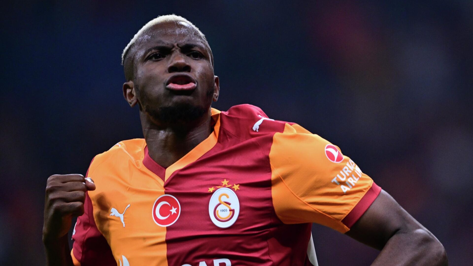 Нападающий турецкого футбольного клуба Галатасарай Виктор Осимхен Нападающий турецкого футбольного клуба Галатасарай Виктор Осимхен - РИА Новости, 1920, 01.10.2025