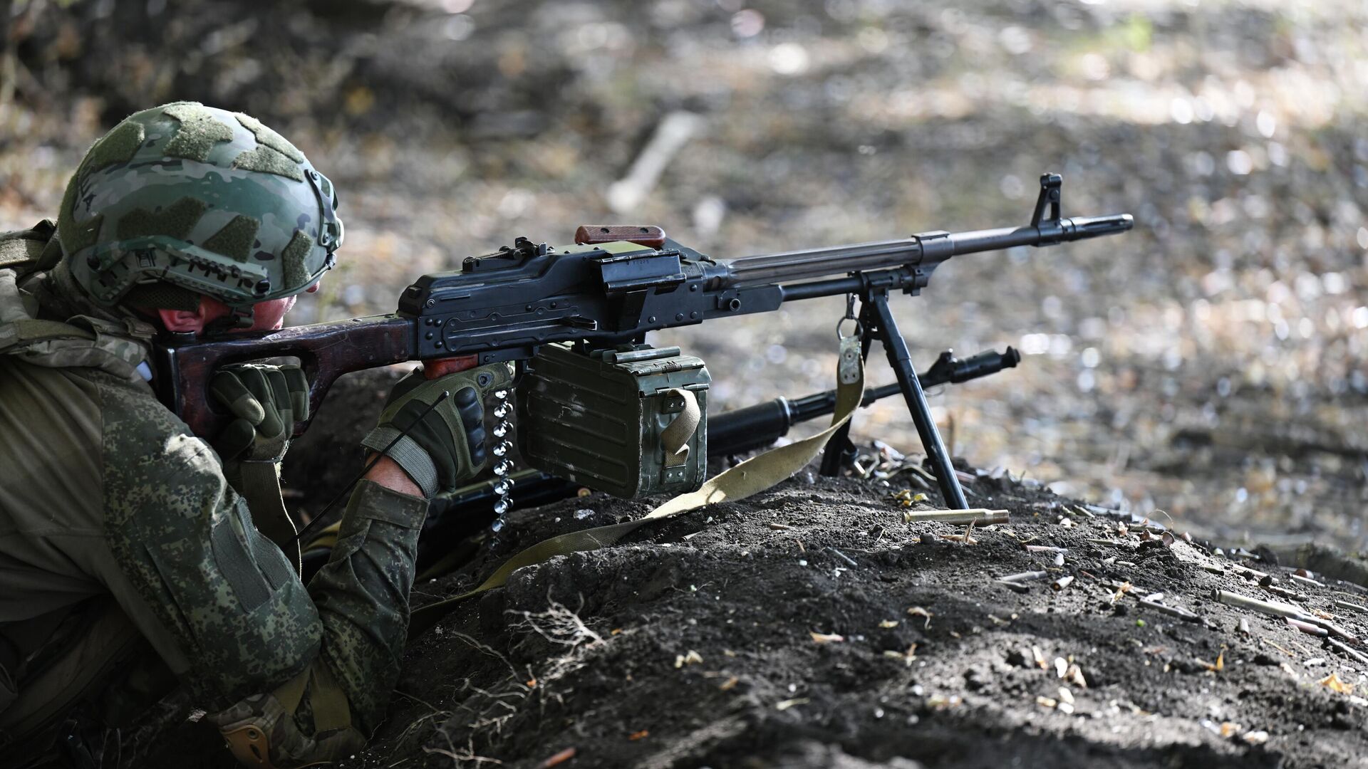 Военнослужащий ВС России в зоне СВО Военнослужащий ВС России в зоне СВО - РИА Новости, 1920, 20.10.2025