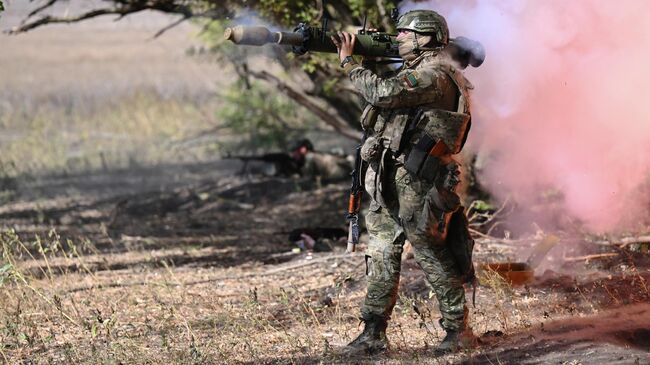 Российский военнослужащий Российский военнослужащий