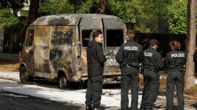 Сотрудники полиции на месте взрыва в Мюнхене, Германия. 1 октября 2025