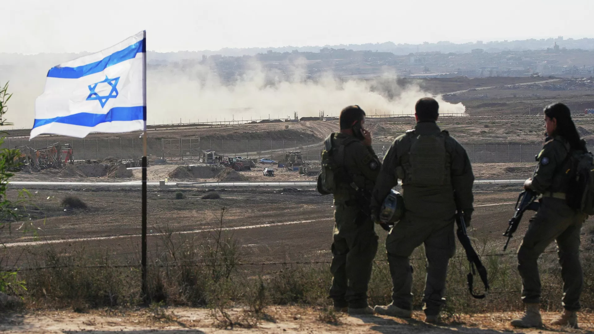 Militer Israel di dekat perbatasan dengan Jalur Gaza - RIA Novosti, 1920, 10.10.2025