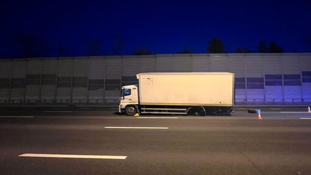 В Мытищах женщину убило колесом, слетевшим с грузовика