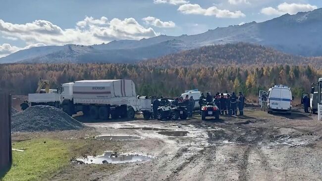Поиск пропавших в турпоходе двух взрослых и пятилетней девочки из Красноярска