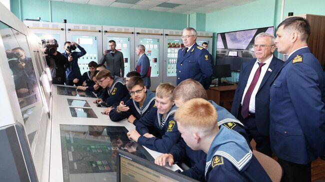 Спикер нижегородского парламента Люлин подписал соглашение с водным вузом Спикер нижегородского парламента Люлин подписал соглашение с водным вузом