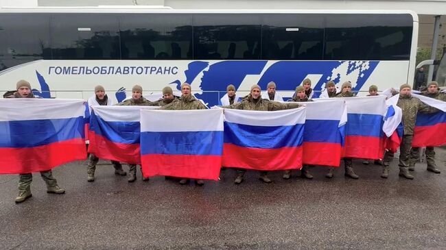 185 на 185: группа бойцов ВС РФ вернулась из плена на Родину