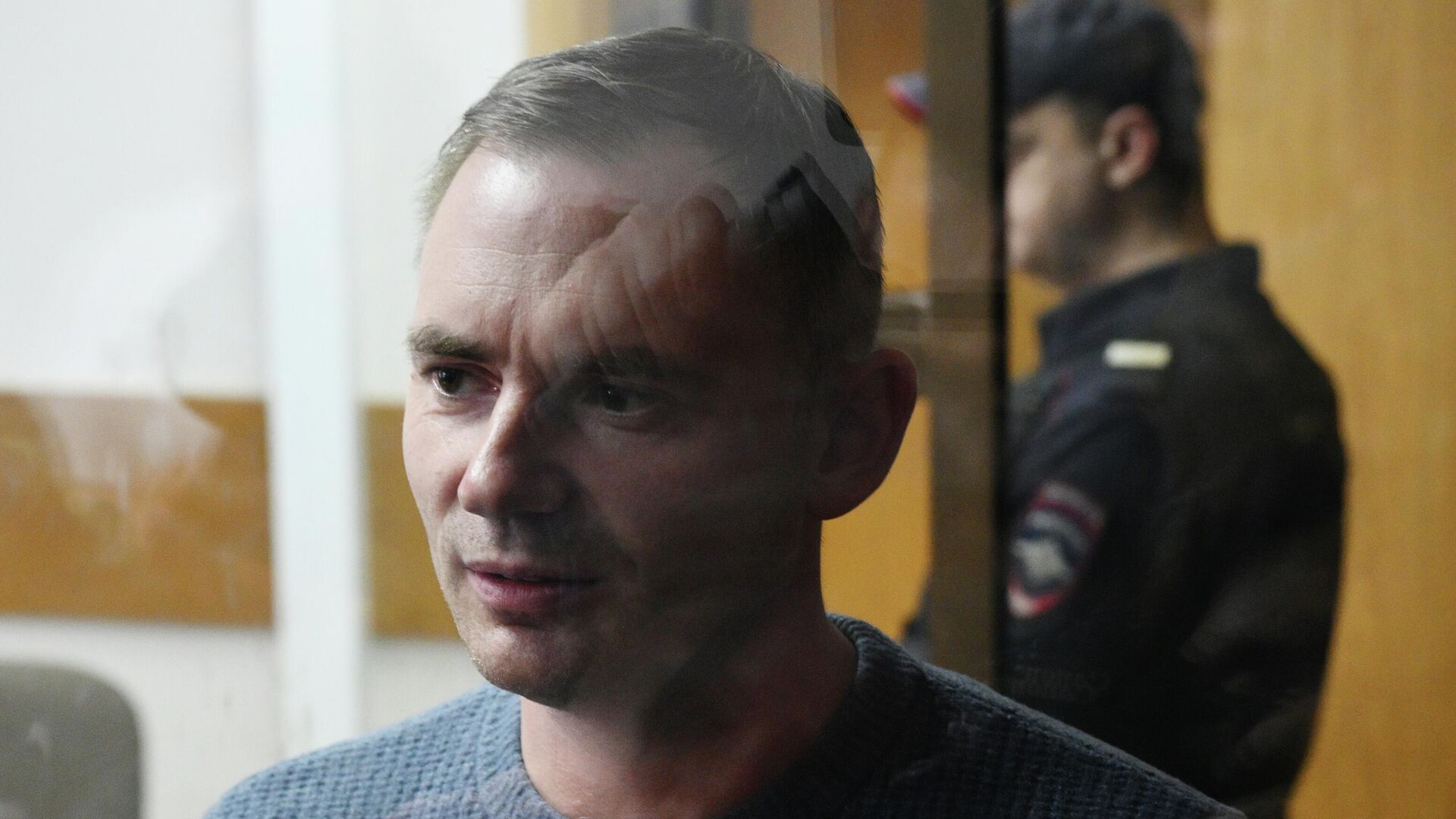 Бывший депутат Московской городской думы Максим Круглов, обвиняемый в распространении заведомо ложной информации о действиях Вооруженных Сил РФ, в Замоскворецком суде Бывший депутат Московской городской думы Максим Круглов, обвиняемый в распространении заведомо ложной информации о действиях Вооруженных Сил РФ, в Замоскворецком суде - РИА Новости, 1920, 10.10.2025