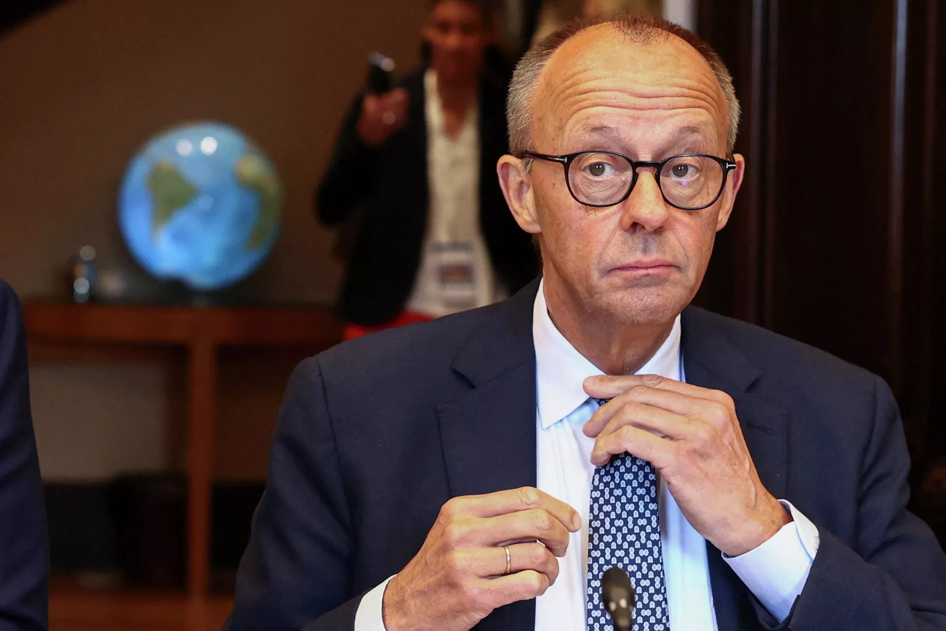 Канцлер Германии Фридрих Мерц во время двухдневного заседания кабинета министров на вилле Борзиг в Берлине Канцлер Германии Фридрих Мерц во время двухдневного заседания кабинета министров на вилле Борзиг в Берлине - РИА Новости, 1920, 27.11.2025