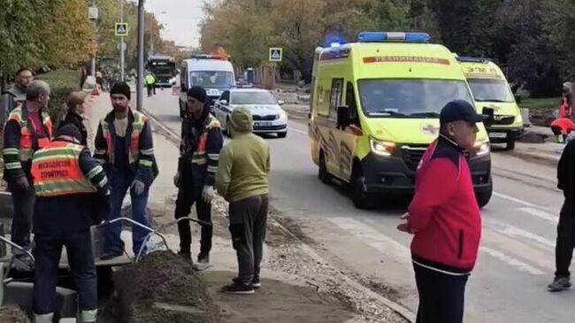 Обстановка на улице Годовикова в Москве, где машина сбила 3 пешеходов
