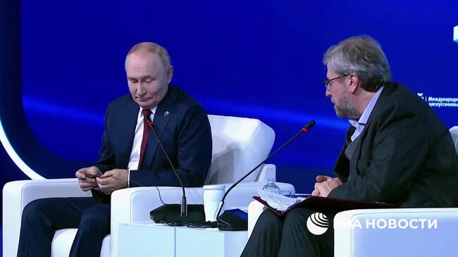 Путин пошутил, что больше не будет запускать дроны в Данию