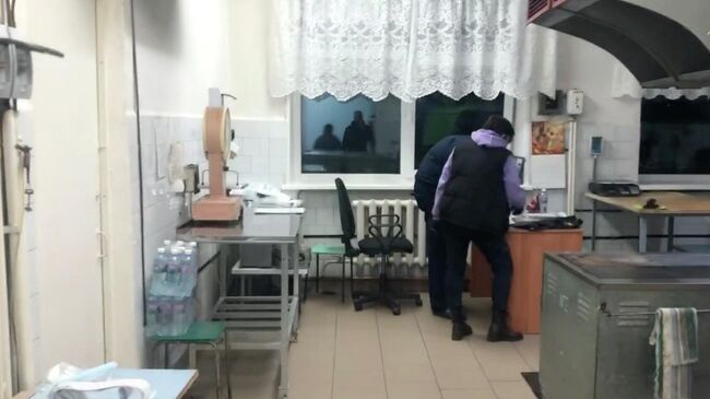 Работа СК РФ в Нововилговской школе №3, где произошло массовое отравление учеников начальных классов 