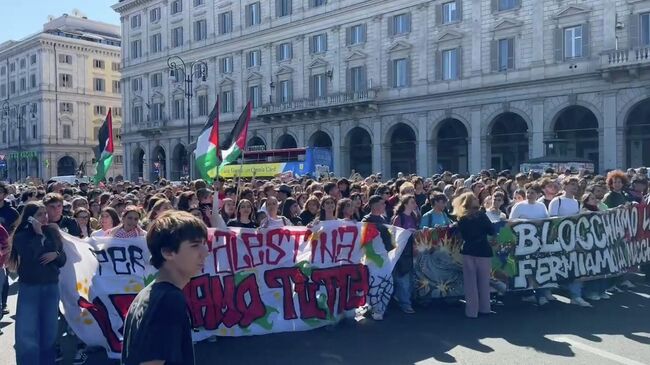 Многотысячная манифестация в Риме в поддержку Палестины