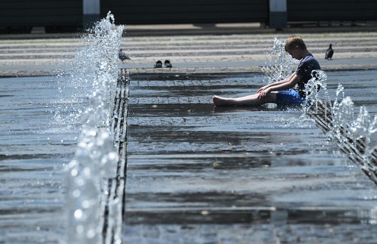Жаркая погода в Москве Жаркая погода в Москве