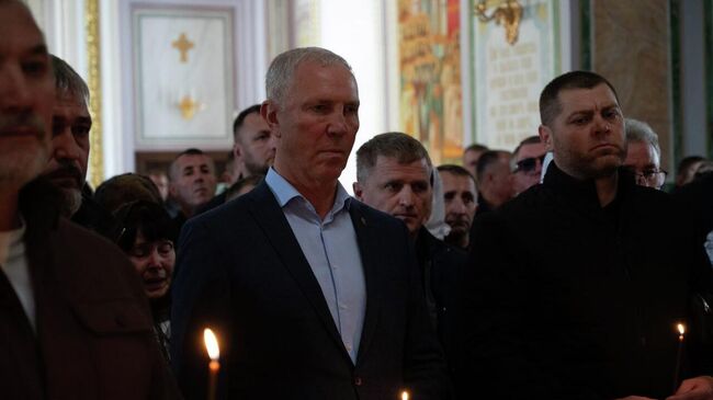 На церемонии прощания с председателем Совета депутатов городского округа Новая Каховка Владимиром Леонтьевым