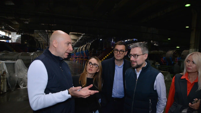 Участники бизнес-миссии на Верхневолжском кожевенном заводе.