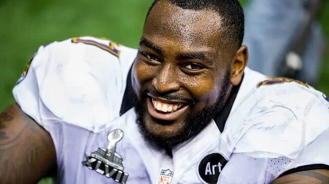 Бывший игрок в американский футбол Артур Джонс