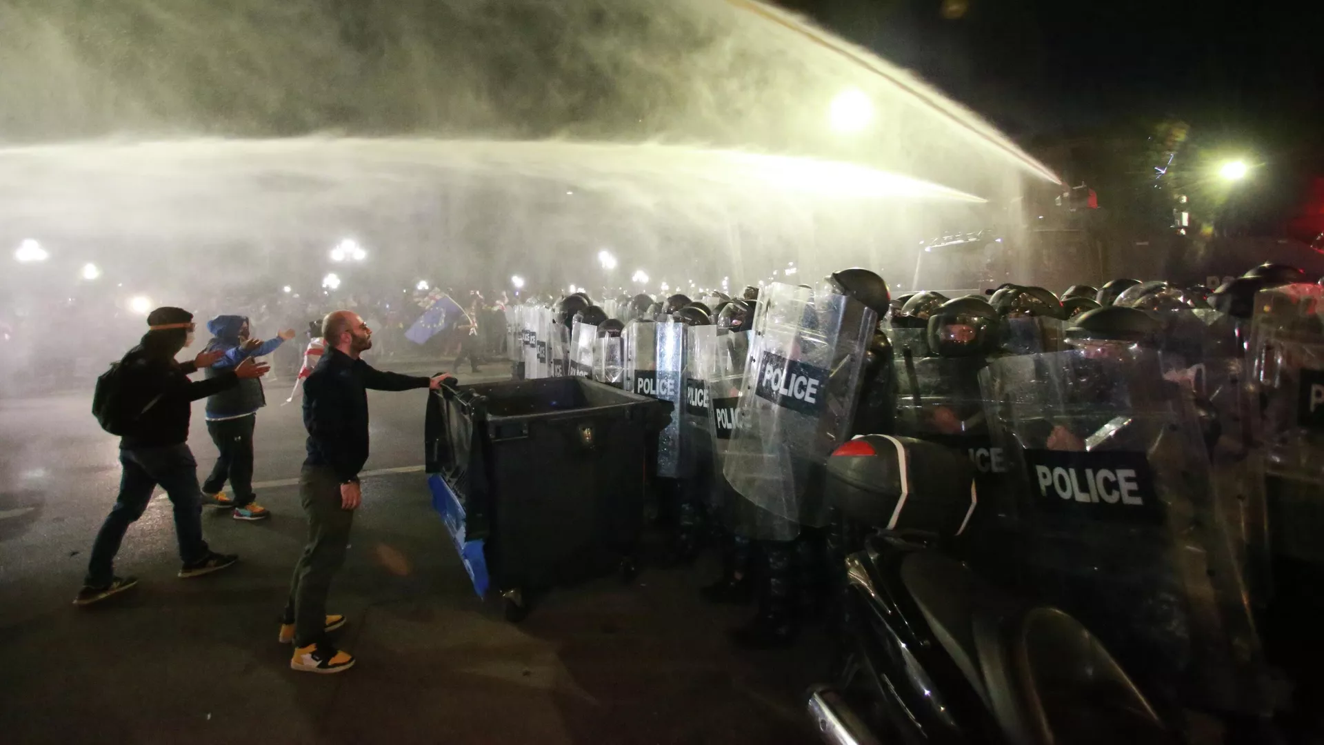 Еврокомиссия признала, что ЕС поддерживает протесты в Грузии