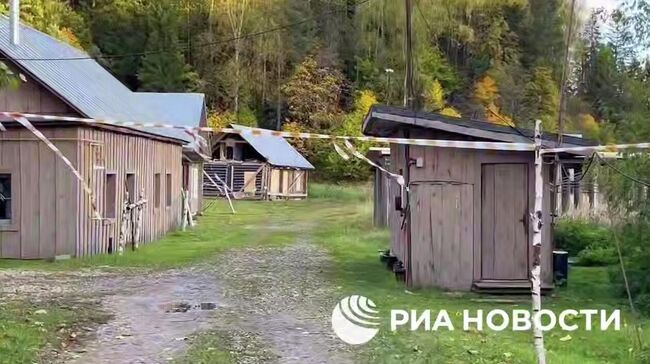 Оцепленная территория одной из сетей избинг-отелей экс-мэра Плеса Алексея Шевцова. Кадр видео