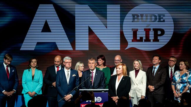 Лидер ANO Андрей Бабиш проводит пресс-конференцию в штаб-квартире движения в Праге, Чехия