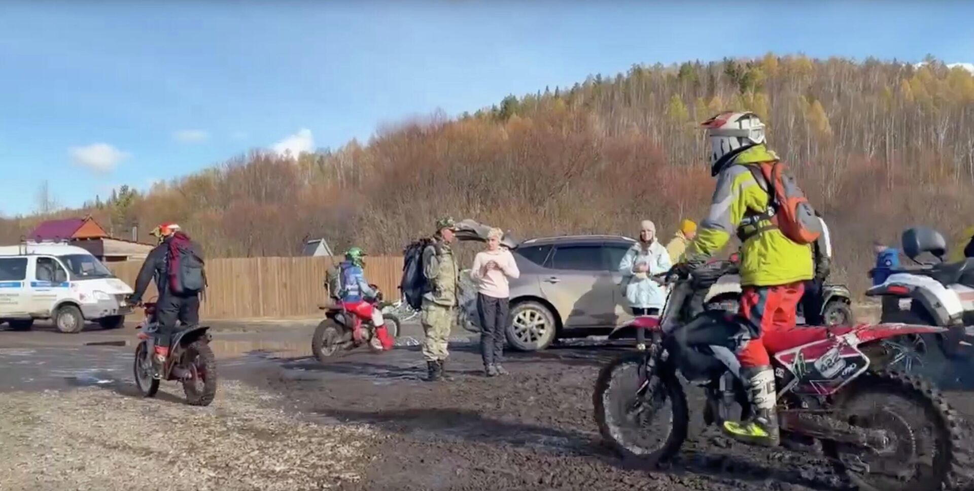 Поиск пропавшей в турпоходе семьи Усольцевых из Красноярска Поиск пропавшей в турпоходе семьи Усольцевых из Красноярска - РИА Новости, 1920, 13.11.2025